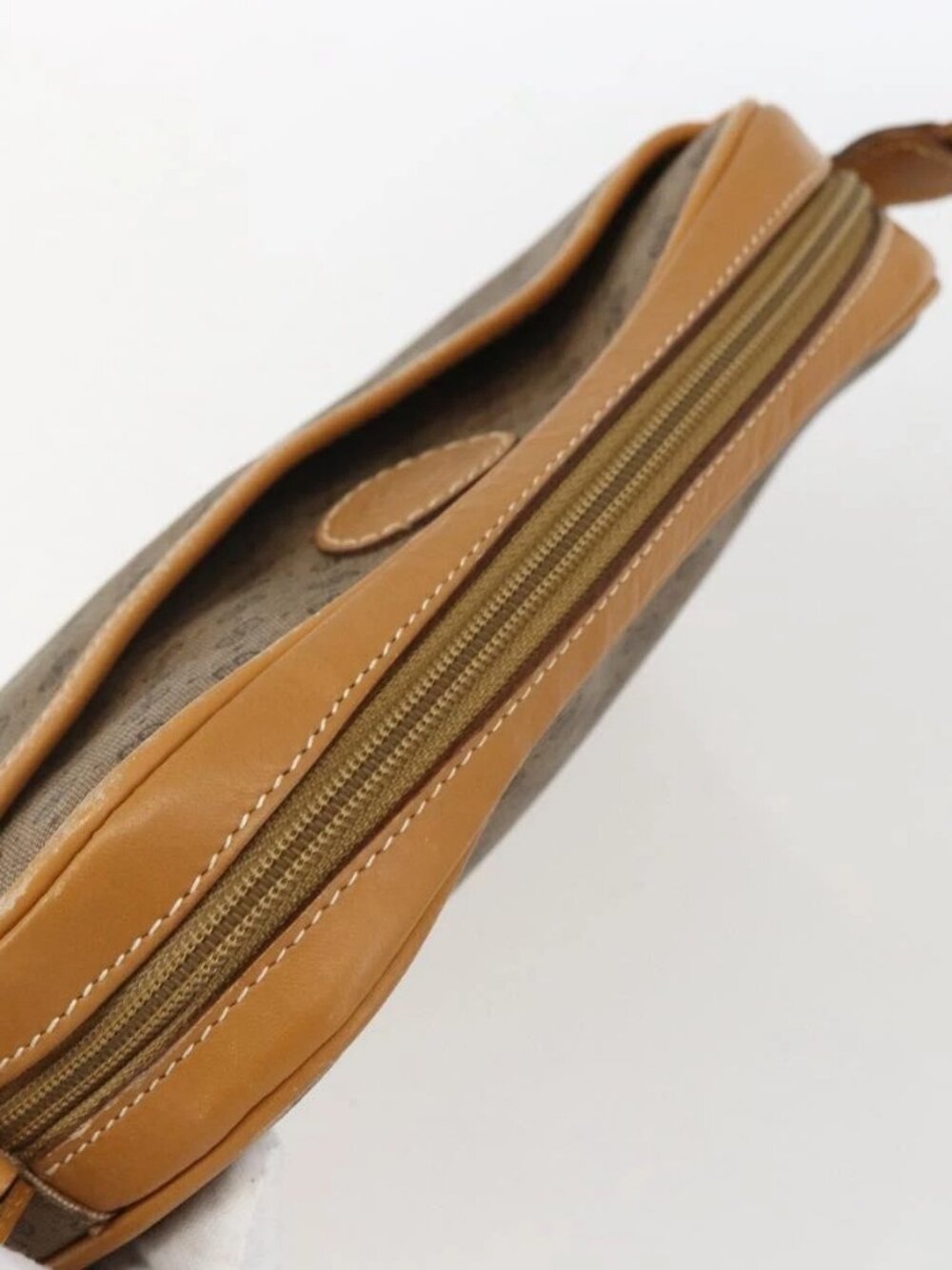 GUCCI Micro GG Supreme Shoulder Bag PVC Beige Gold Auth BA10759 - Picture 6 of 14